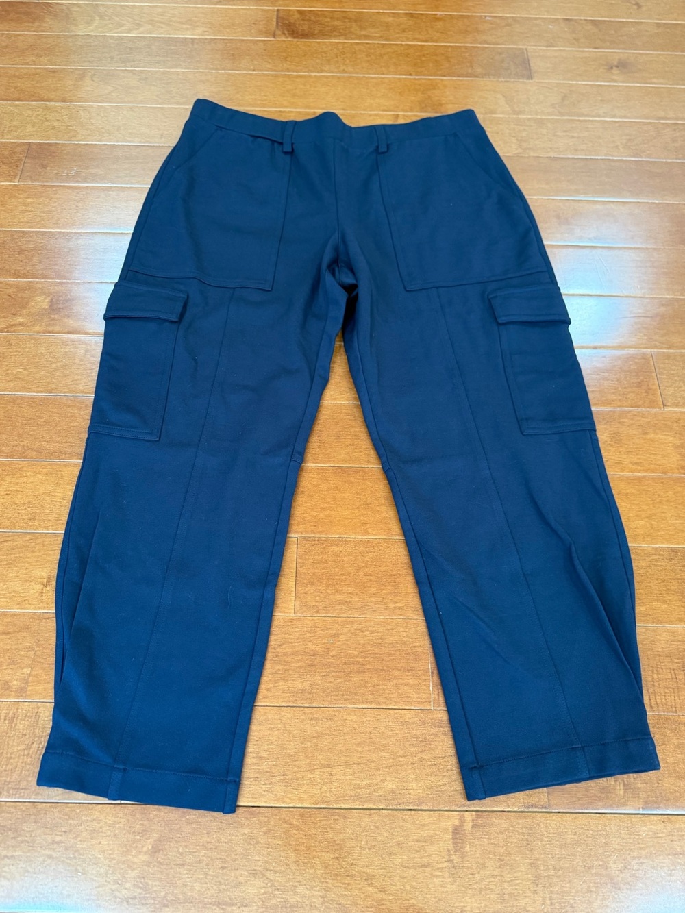 NWT Quince Navy Elastic Waist Ultra Stretch Ponte Tapered Cargo Pants Sz. L - Picture 2 of 7